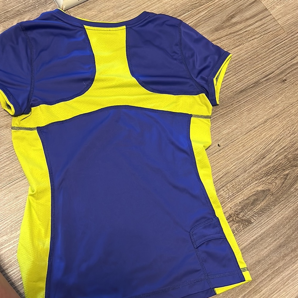 Two-colored running shirt - Picture 3 of 3